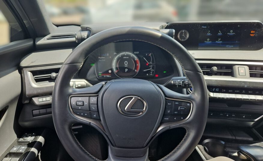 Lexus UX 250h Style